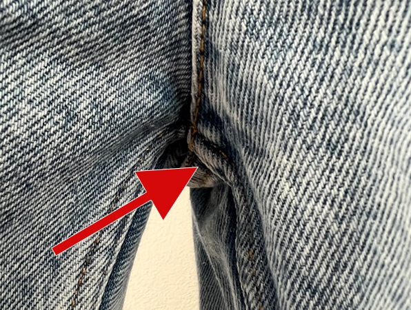 B 縫い合わせが折れている状態