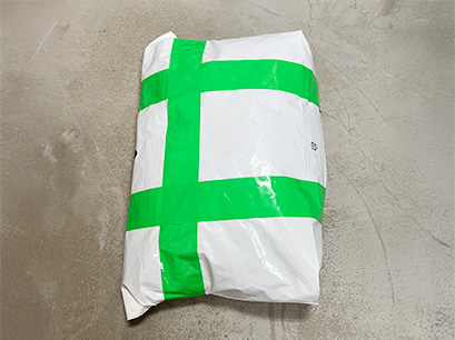 ジーンズを梱包した状態