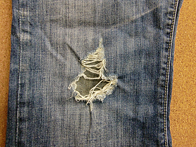 クラッシュ加工のジーンズダメージ残しリペア |ジーンズリペア、デニムの修理、補修専門店GAMUSHARA